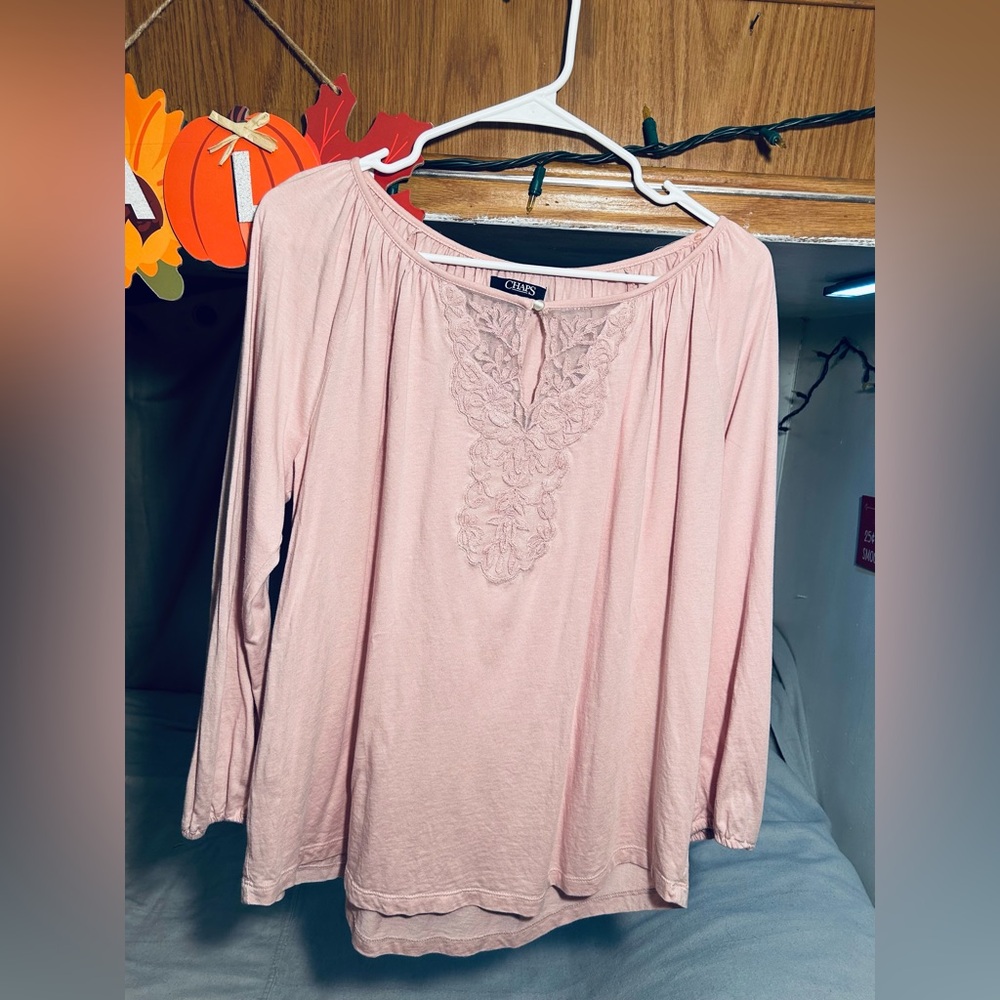 Soft blush neutral Pink Blouse with Floral mesh detail size M can fits small